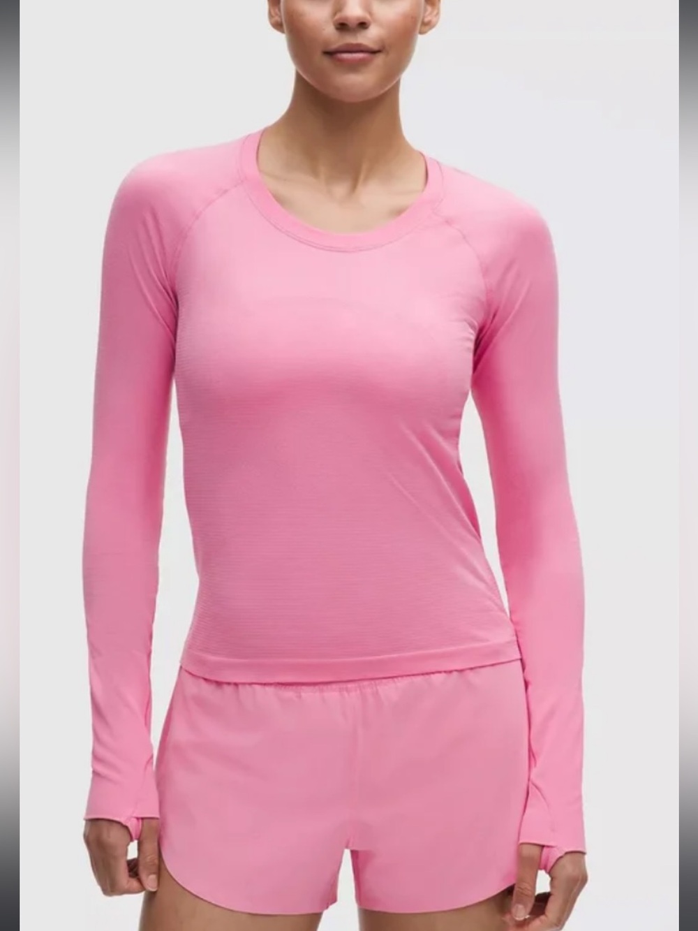 Lululemon Swiftly Tech Long-Sleeve
Shirt 2.0 *Waist Length